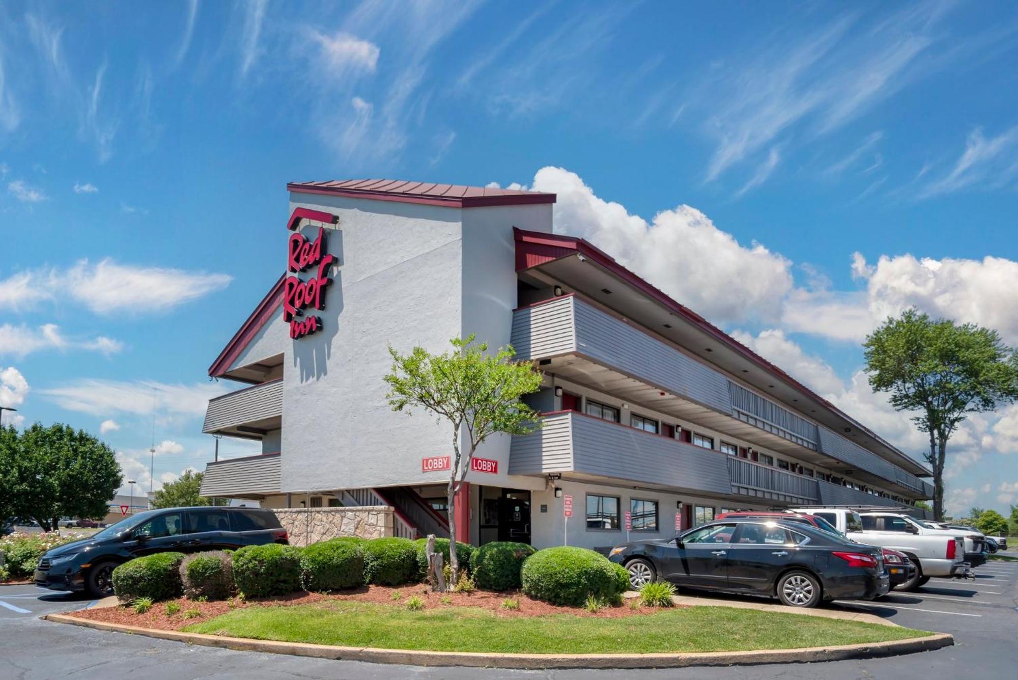 Red Roof Motel